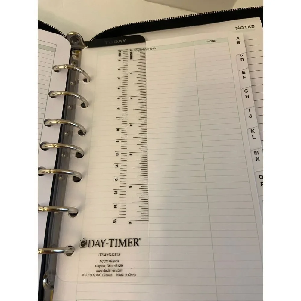 Daytimer leather zipper agenda‎ book item 9213TA